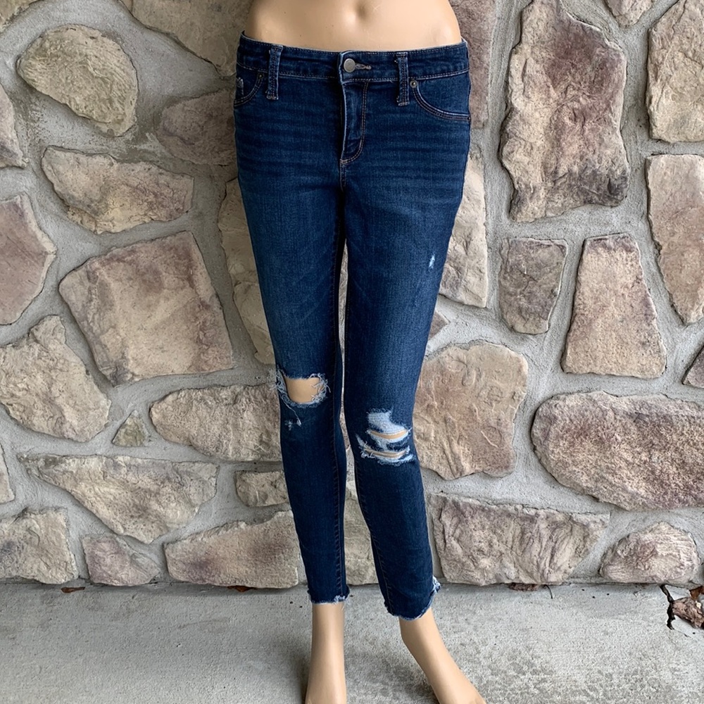 UNIVERSAL THREAD | Mid Rise Dark Wash Distressed Jegging Jeans
